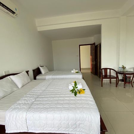 Con Dao Guesthouse Chi Khu Co Ong Exterior photo