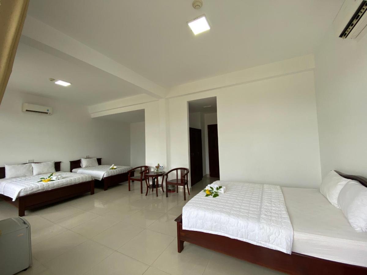 Con Dao Guesthouse Chi Khu Co Ong Exterior photo