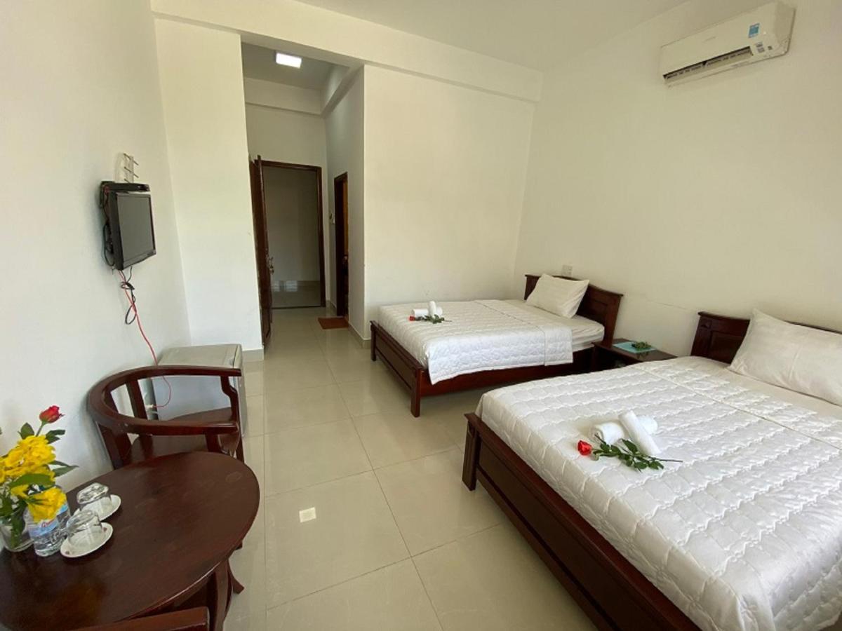 Con Dao Guesthouse Chi Khu Co Ong Exterior photo