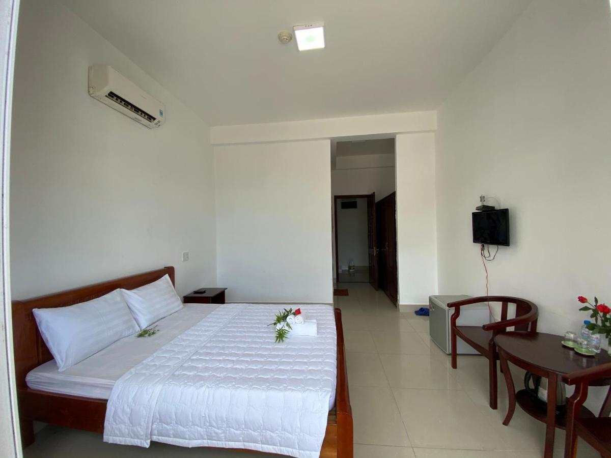 Con Dao Guesthouse Chi Khu Co Ong Exterior photo