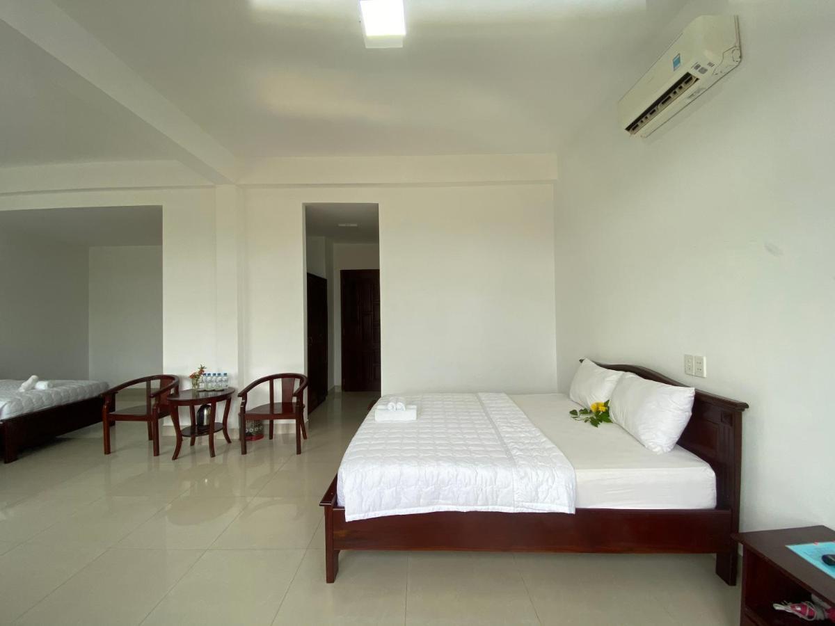Con Dao Guesthouse Chi Khu Co Ong Exterior photo