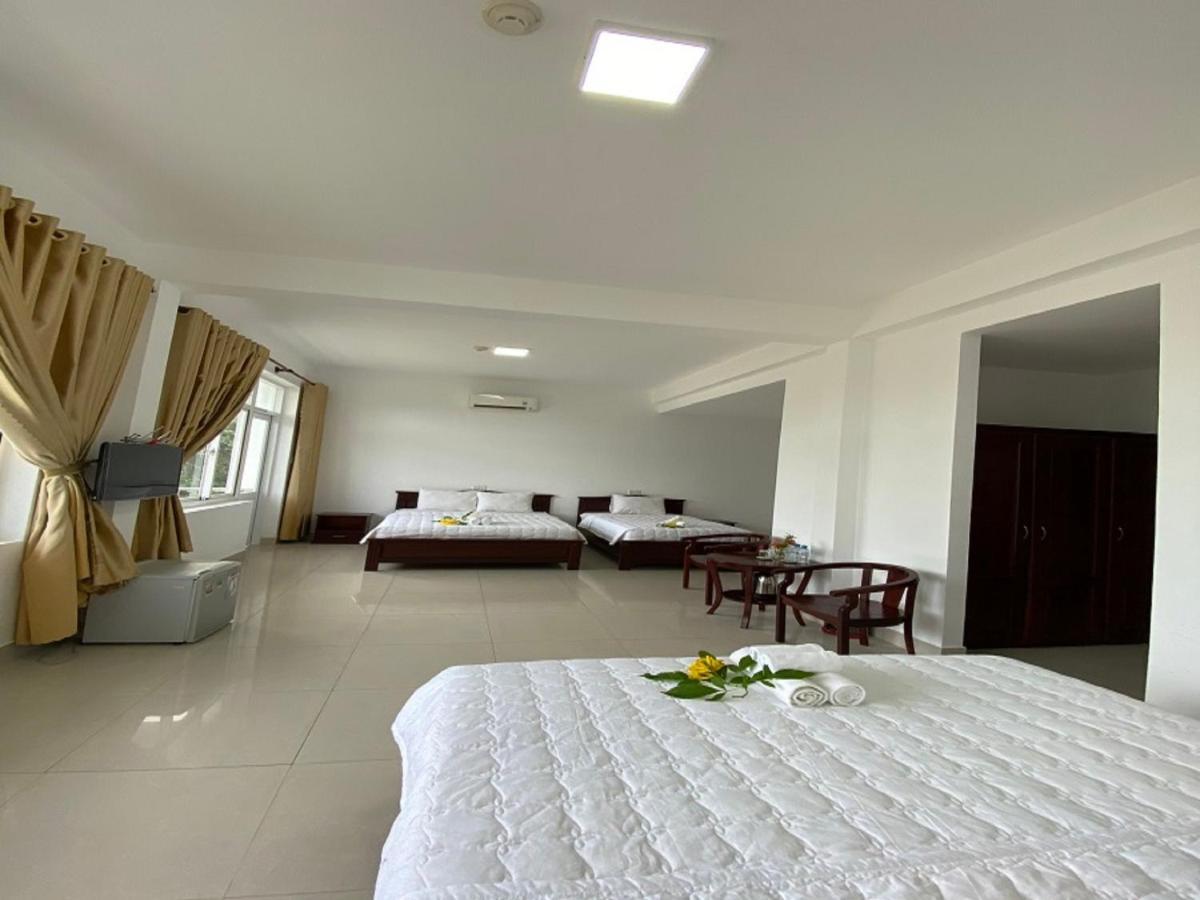 Con Dao Guesthouse Chi Khu Co Ong Exterior photo