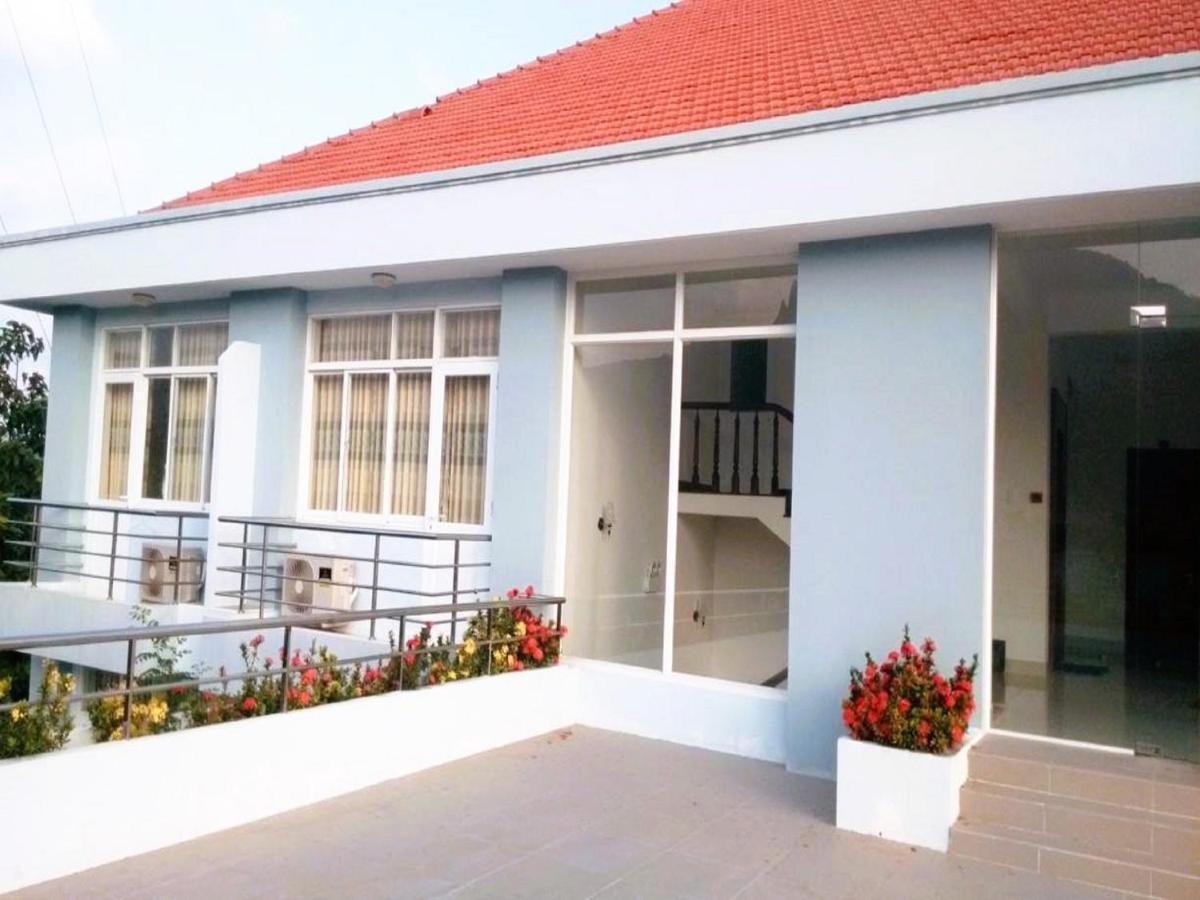 Con Dao Guesthouse Chi Khu Co Ong Exterior photo